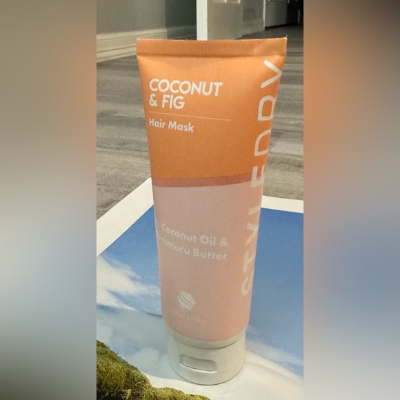 Dynamic Coconut And Fig Hair Mask View Nature Dynamic Coconut And Fig Hair Mask View Nature